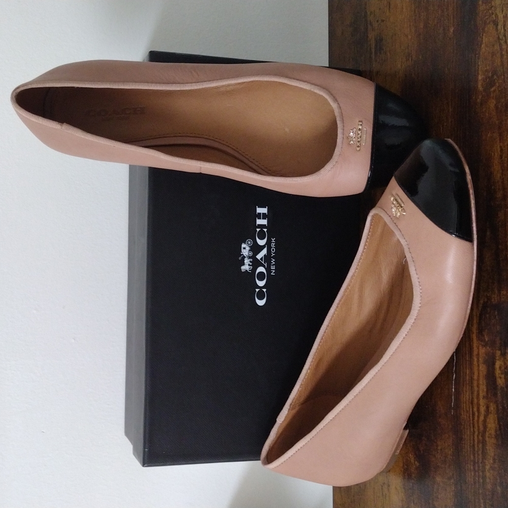Coach Tan & Black Ballerina Flats